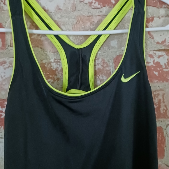 Woman's Nike Size Medium Swimsuit - Picture 6 of 6